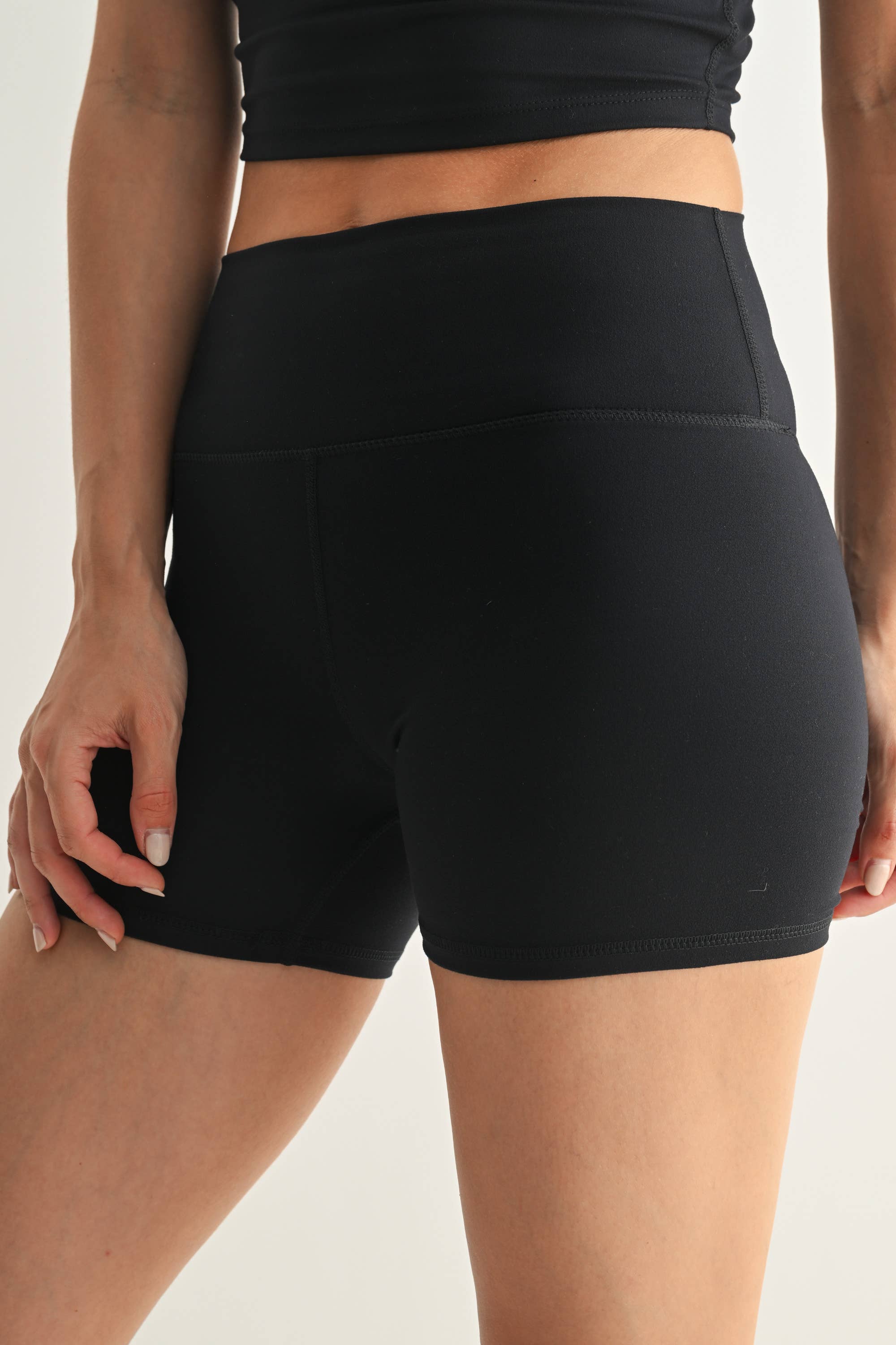 Merlot Performance Sculpt Pocket Biker Shorts